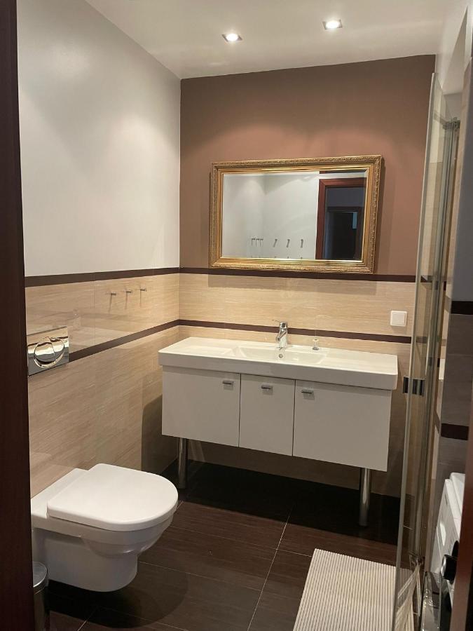 Golden Sun Apartments ميلنو المظهر الخارجي الصورة