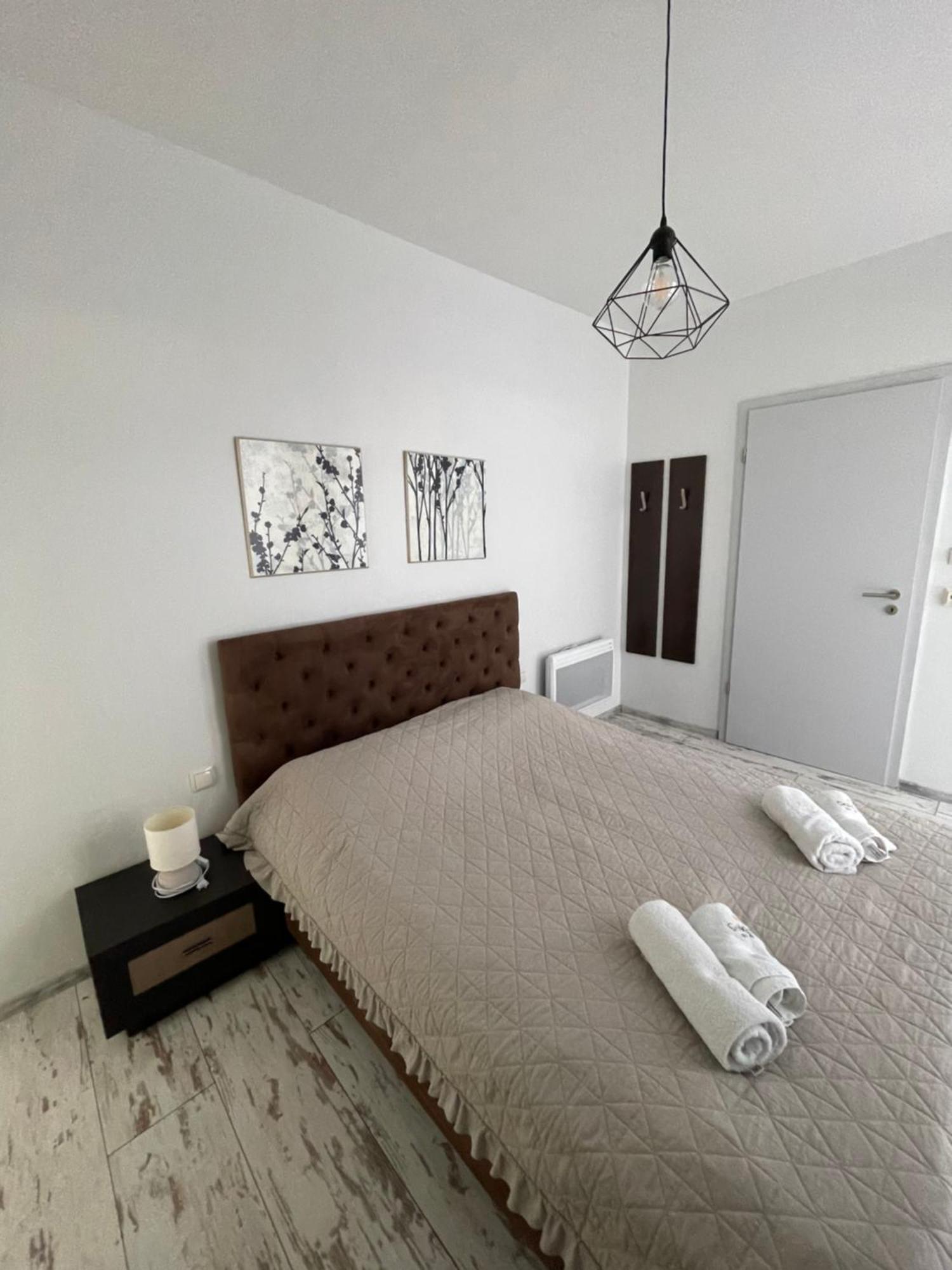 Golden Sun Apartments ميلنو المظهر الخارجي الصورة