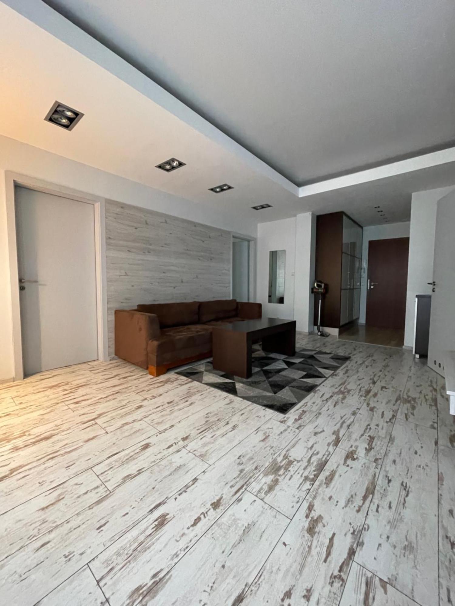 Golden Sun Apartments ميلنو المظهر الخارجي الصورة